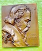 G73-I-Placheta- Compozitorul Johannes Brahms 1833- 1897 bronz masiv aurit.
