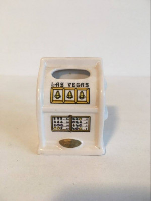 Figurina ceramica suport scobitori forma jocuri mecanice Las Vegas, 7x5x3,5cm foto