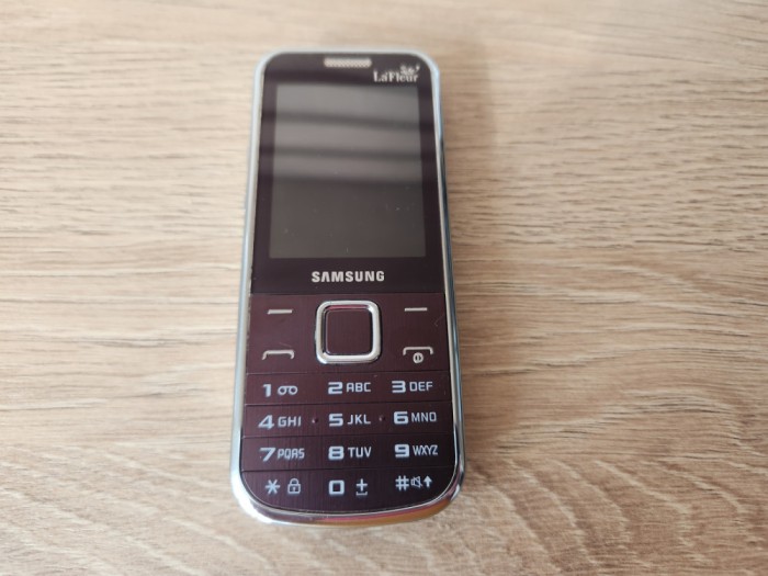 Telefon mobil Samsung C3530 La Fleur argintiu impecabil