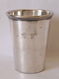 Pocal antic francez secolul XVIII-XIX din argint/placat cu argint, cu marcajul Cocoșului și monograma &bdquo;R.C.&rdquo;
