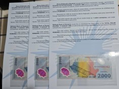 2000 lei Eclipsa /Set 3 bancnote consecutive in folder BNR /Serie 001A /UNC