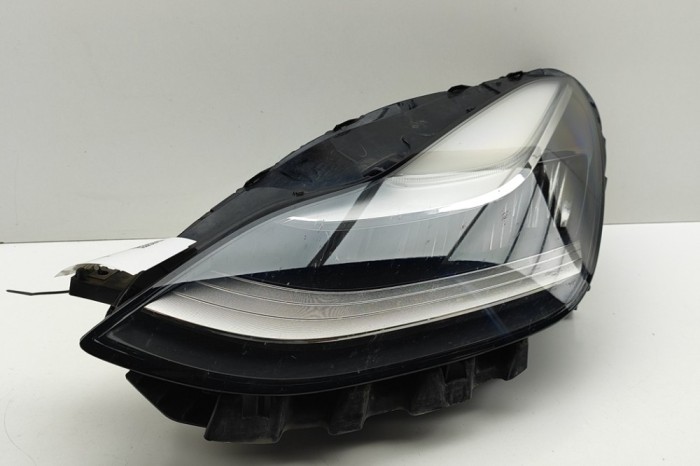 Far st&acirc;nga față TESLA MODEL 3 2019 OEM: Sedan | 31443544