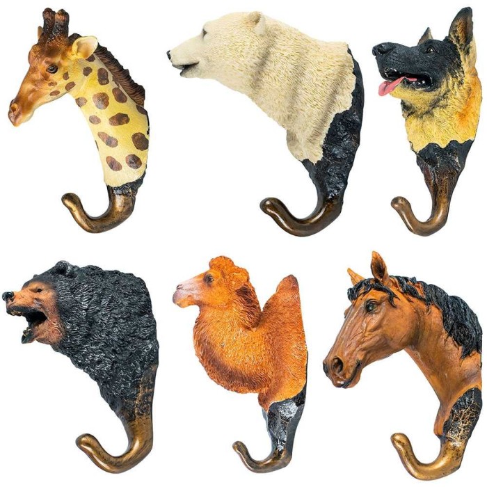 Cuier &ldquo;Animale&rdquo; rasina, plastic si metal