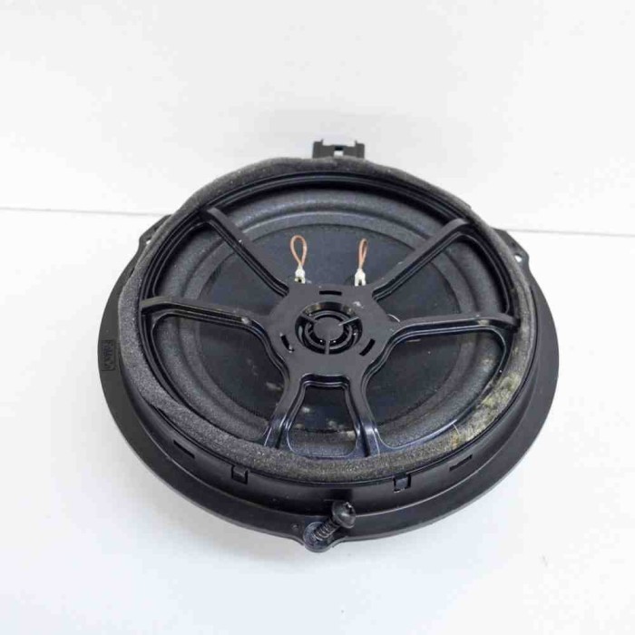 Difuzor ușă dreapta spate FORD PUMA J2K, CF7 2022 OEM: JX7T-18808-FA 17221792