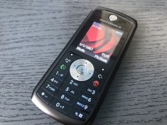 TELEFON DE COLECTIE MOTOROLA W360 FUNCTIONAL.CITITI VA ROG DESCRIEREA ATENT! foto