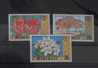 TS24/01 Timbre Kiribati - Nestampilate - Flori foto