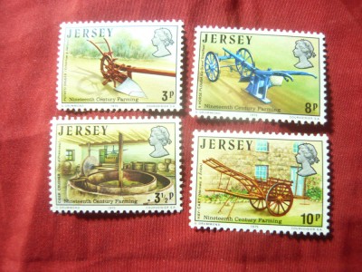 Serie Jersey 1975 - Unelte Agricole , 4 valori foto