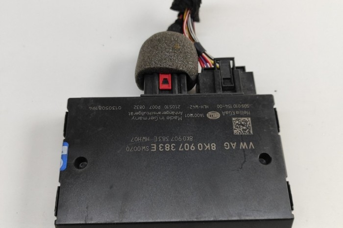 Unitate de control c&acirc;rlig de remorcare AUDI A4 Avant 8K5, B8 2011 OEM: 8K0907383E 30469337