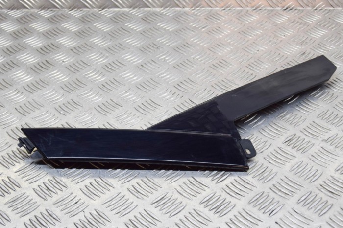 Ornament vertical ușă dreapta spate JAGUAR E-PACE X540 2020 OEM: J9C3-254A42-A,J9C3-254A42-AA | 11817572