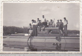 Bnk foto - Salupa cu excursionisti in Delta Dunarii - anii `60, Alb-Negru, Romania de la 1950, Transporturi