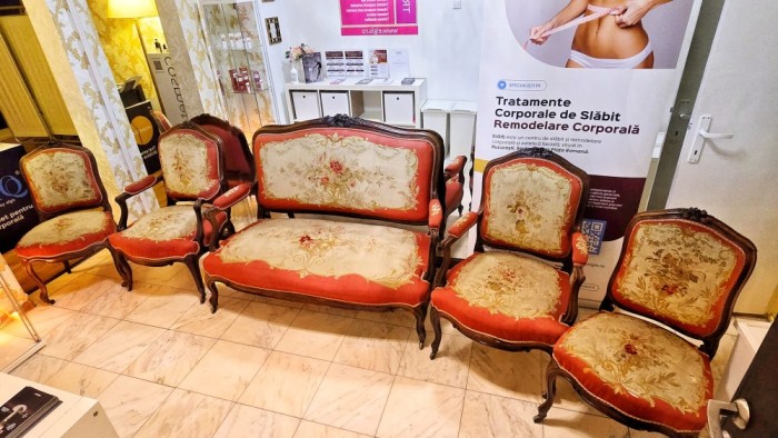 salon Ludovic XV,epoca Napoleon III,certificat autenticitate,pe roti, lemn nuc,tapiterie originala AUBUSSON lucrata manual