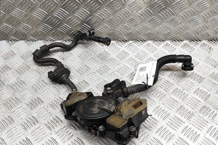 nerasta AUDI A3 8V1, 8VK 2012 OEM: 06K103495AG,06K103226A 29083532