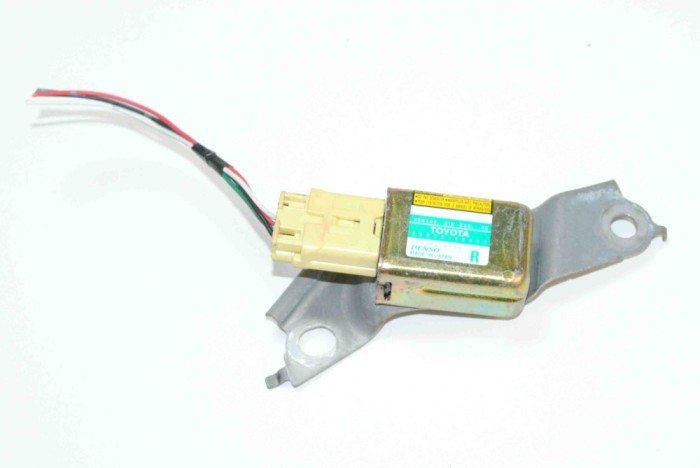 Senzor de impact dreapta spate LEXUS RX _U3_ 2007 OEM: 89833-48010 | 2228314