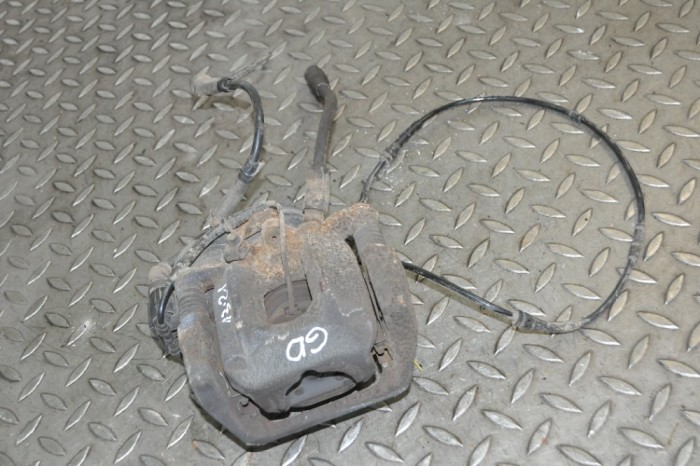 Etrier de fr&acirc;nă dreapta spate BMW X3 F25 2014 11418076