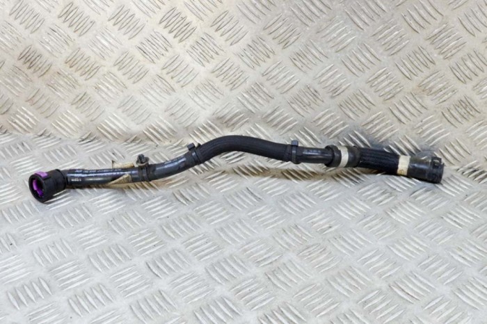 Furtun de lichid de răcire JAGUAR I-PACE X590 2020 OEM: J9D3-8D324-AF 17675651