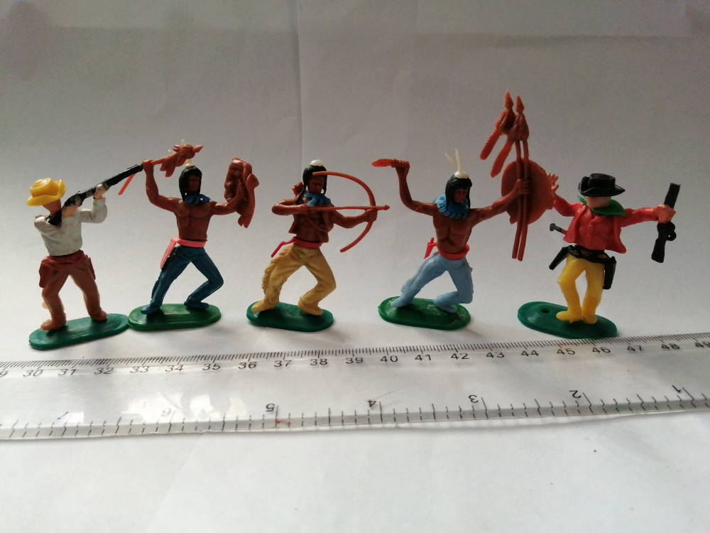 Bnk jc Figurine de plastic - cowboy si indieni - copii Hong Kong dupa Timpo  | Okazii.ro