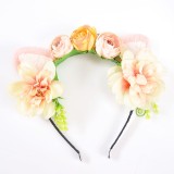 Bentita de par cu urechi roz si flori