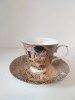Ceasca de ceai / cafea cu farfurioara, portelan, decorata cu The Kiss / Gustav Klimt, Queen Isabell Limited Collection