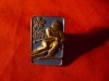 Insigna cu buton - Olimpiada de Iarna Calgary 1988 , h=2,5cm , metal si email