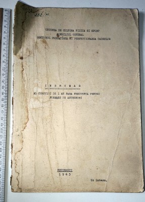 RAR =INDRUMAR CURS DE 1 AN F F PT FORMARE ANTRENORI ANEFS/ UCFS ,UZ INTERN 1965, foto