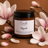 Magnolie lum&acirc;nare parfumată din ceară naturală de soia &icirc;n sticlă ambră