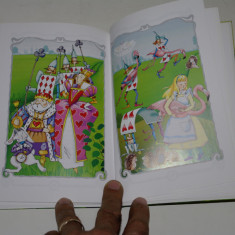 Alice in Wonderland - Alice in Tara minunilor - Lewis Carroll