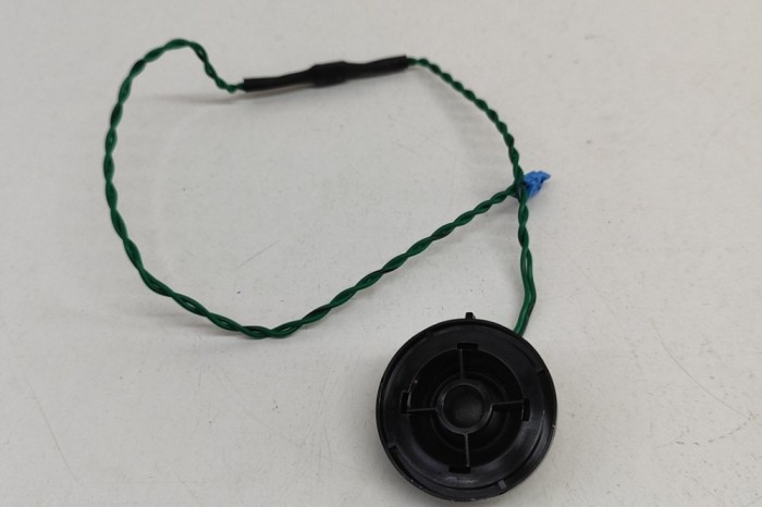 Difuzor ușă st&acirc;nga față BMW iX1 U11 BEV 2023 OEM: 5A06FA9 | 28088889