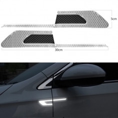 Set 2 stickere reflectorizante BUMERANG cu insertie Carbon 5D, culoare Argintiu AVX-SREF-06