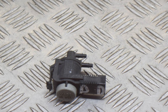 Supapa solenoid VW PHAETON 3D_ 2003 OEM: 1J0906283C 12298943