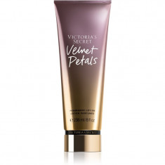 Victoria's Secret Velvet Petals lapte de corp pentru femei 236 ml