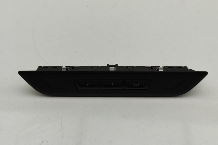 Buton de control scaun dreapta BMW 5 G30 2019 OEM: 6826749 31292853