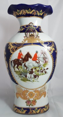 Superba vaza vintage portelan pictat manual China - Motive echitatie foto