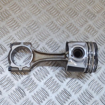 Piston TOYOTA AURIS _E15_ 2009 OEM: 13201-4908513101-0R031 3935817 foto