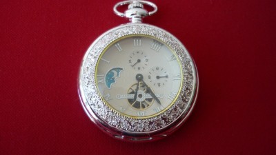 CEAS DE BUZUNAR MECANIC ARGINTAT, NEFOLOSIT foto