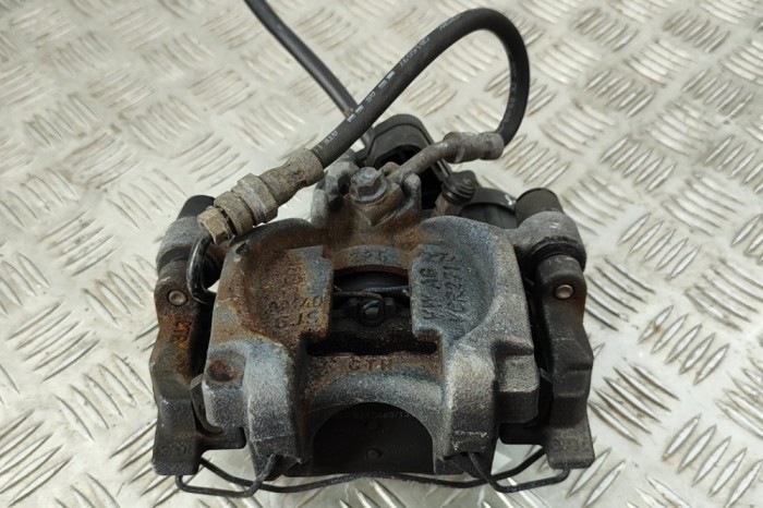 Etrier de fr&acirc;nă dreapta spate VW T-ROC A11 2023 OEM: 5Q0615423E,3Q0998281A 30254631