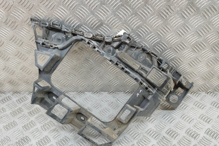 Suport bara de protecție st&acirc;nga spate VW TOUAREG 7P5 2015 OEM: 7P6807393D 30370798
