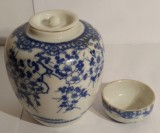 Vas Feng Shui cu flori de cires |portelan pictat| asiatic, vechi