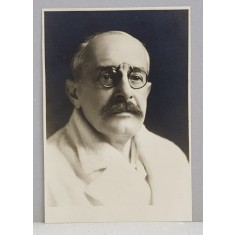 PROFESORUL PIERRE DUVAL , PORTRET LA PARIS , FOTOGRAFIE MONOCROMA, PERIOADA INTERBELICA