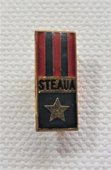 Insigna Steaua Bucuresti (2)