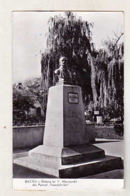 bnk cp Bacau - Statuia lui V Alecsandri din Parcul Trandafirilor - uzata foto