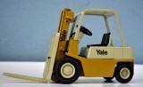 Macheta veche West Germany Conrad Forklift Incarcator Yale model nr 299, 1:55