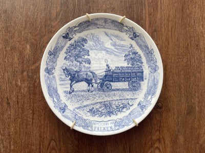 Farfurie din portelan suedez GUSTAVSBERG, BRYGGERI AB FALKEN, trasura distileriei din Falkenberg la 1896 foto