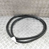 Garnitura Haion BMW Seria 5 G30 2017-2023, Originala OEM 7366401, Cauciuc Portbagaj