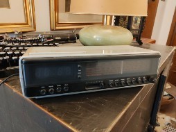 Radio ceas de colecție Telefunken defect foto