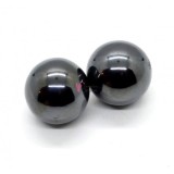 Cumpara ieftin Magneti sferici ceramici antistres, bila neagra lucioasa, set 2 bucati, diametru 24.5 mm