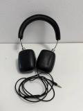 Casti Bowers &amp; Wilkins P5 cu fir, o casca se aude cu intreruperi / cu defect