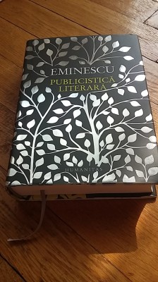 Mihai Eminescu - Publicistica Literara (Humanitas, 2018, 536 pag., editie deluxe) poet national articole presa ziare publicatii gazetar scriitor foto