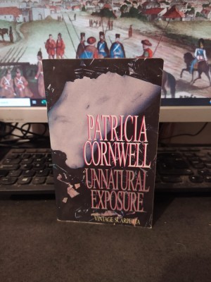 Patricia Cornwell, Unnatural exposure, Warner Books, London 1997, 166 foto