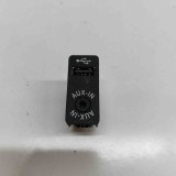 Port USB/AUX-In BMW 3 Touring F31 2014 OEM: 9229246 | 32105127