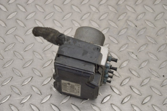 Pompa ABS MINI COOPER R56 2013 OEM: Hatchback | 17300957